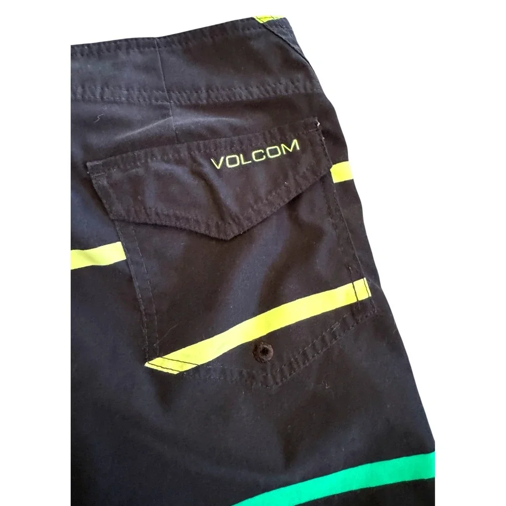 Volcom Board Shorts Boys 16R Black‎ Excellent Striped Swim Trunks Surf Beach